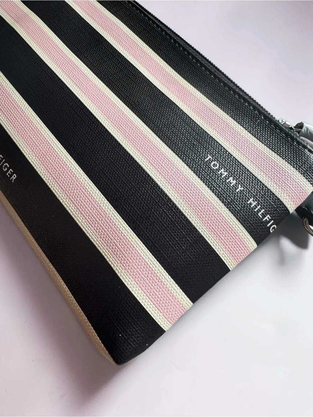 Tommy Hilfiger sleek tommy